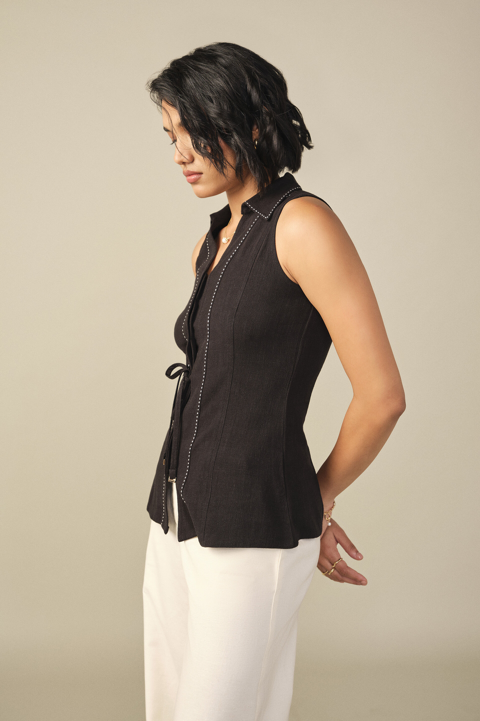Front Tie-up Waistcoat in Black, Black, image 4